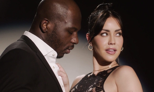 Еще кто кого использует... она их или они ее..