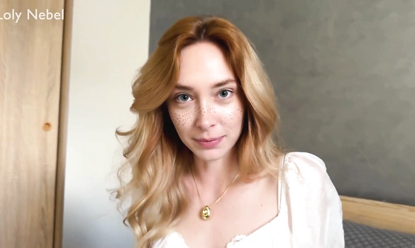 Рыжая красотка соблазнила парня на секс