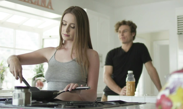 Сводный брат трахал свою девушку слишком громко