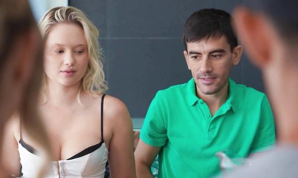 Пришел в гости к своей девушке и довел ее до анального оргазма